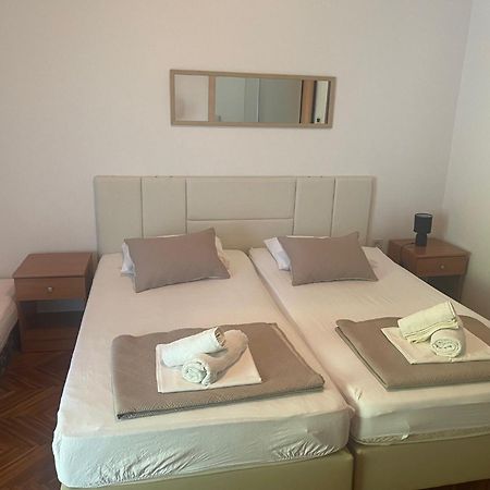 Apartments Ante 奥米什 外观 照片