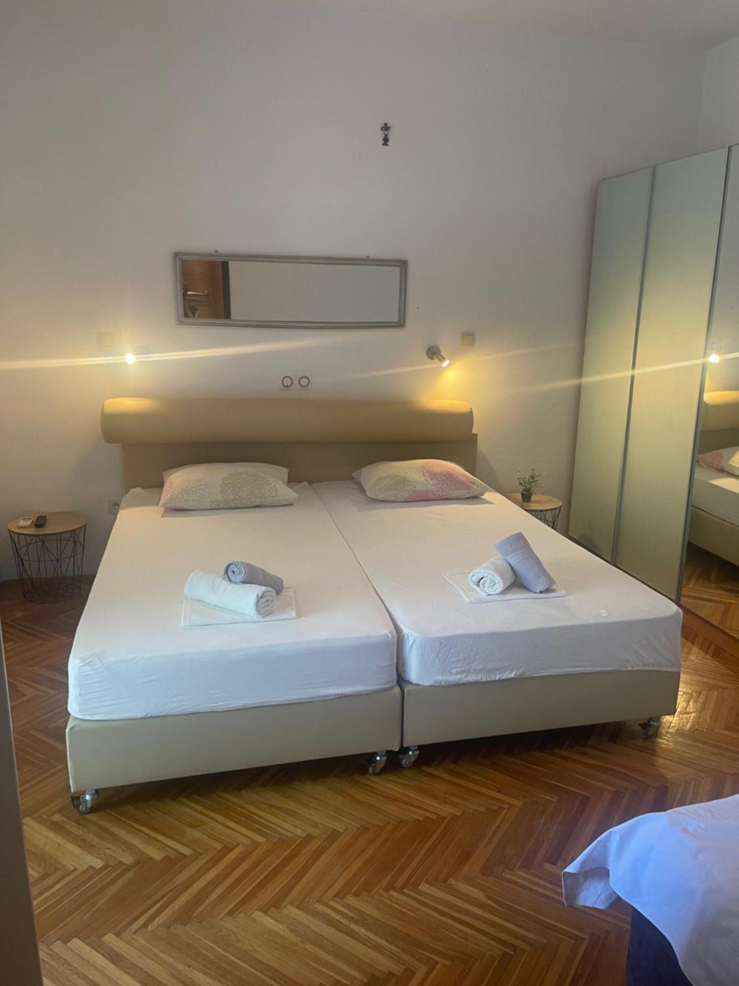 Apartments Ante 奥米什 外观 照片