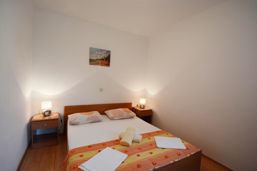 Apartments Ante 奥米什 外观 照片