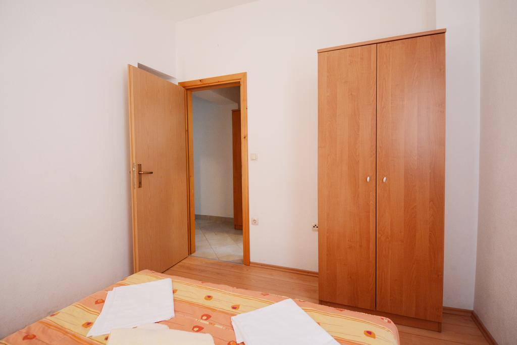 Apartments Ante 奥米什 外观 照片