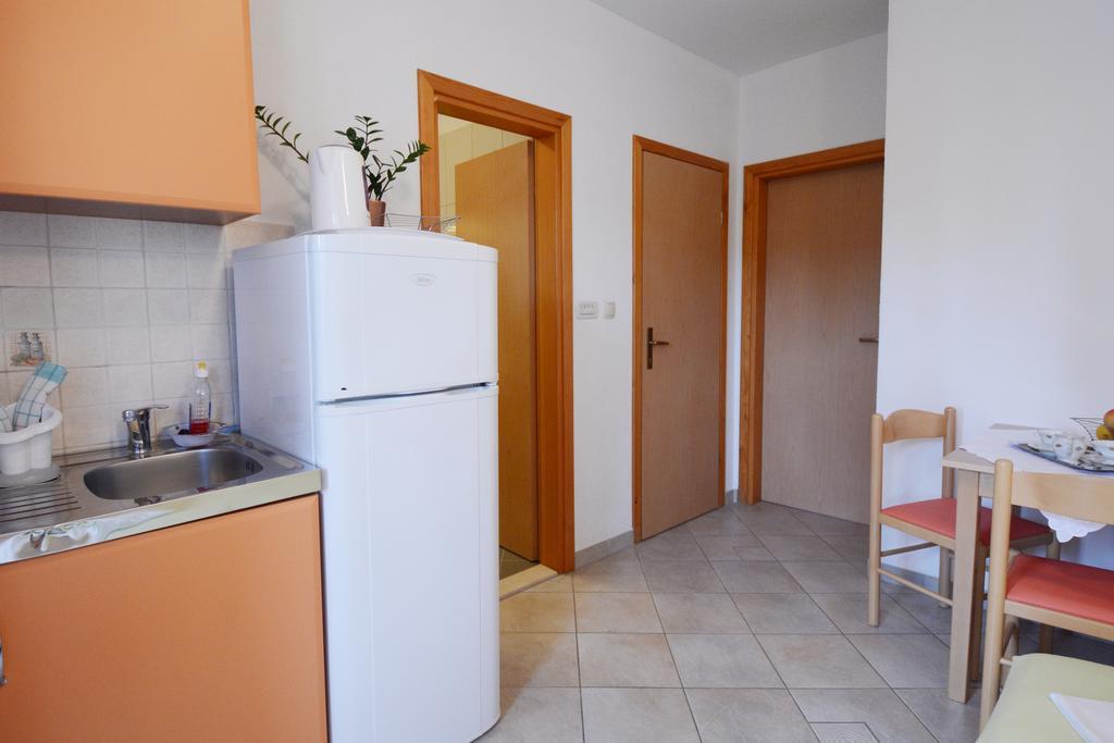 Apartments Ante 奥米什 外观 照片