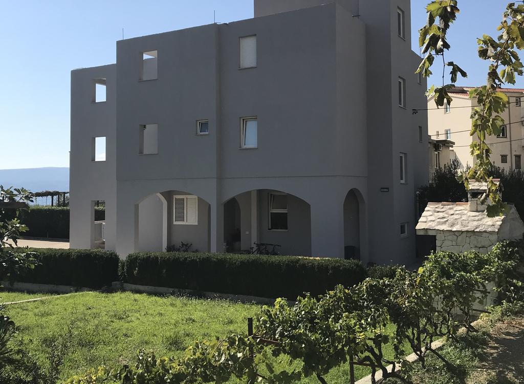 Apartments Ante 奥米什 外观 照片