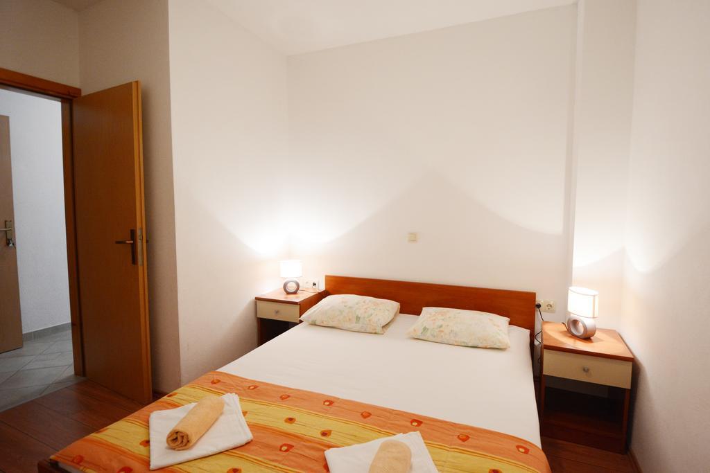 Apartments Ante 奥米什 外观 照片