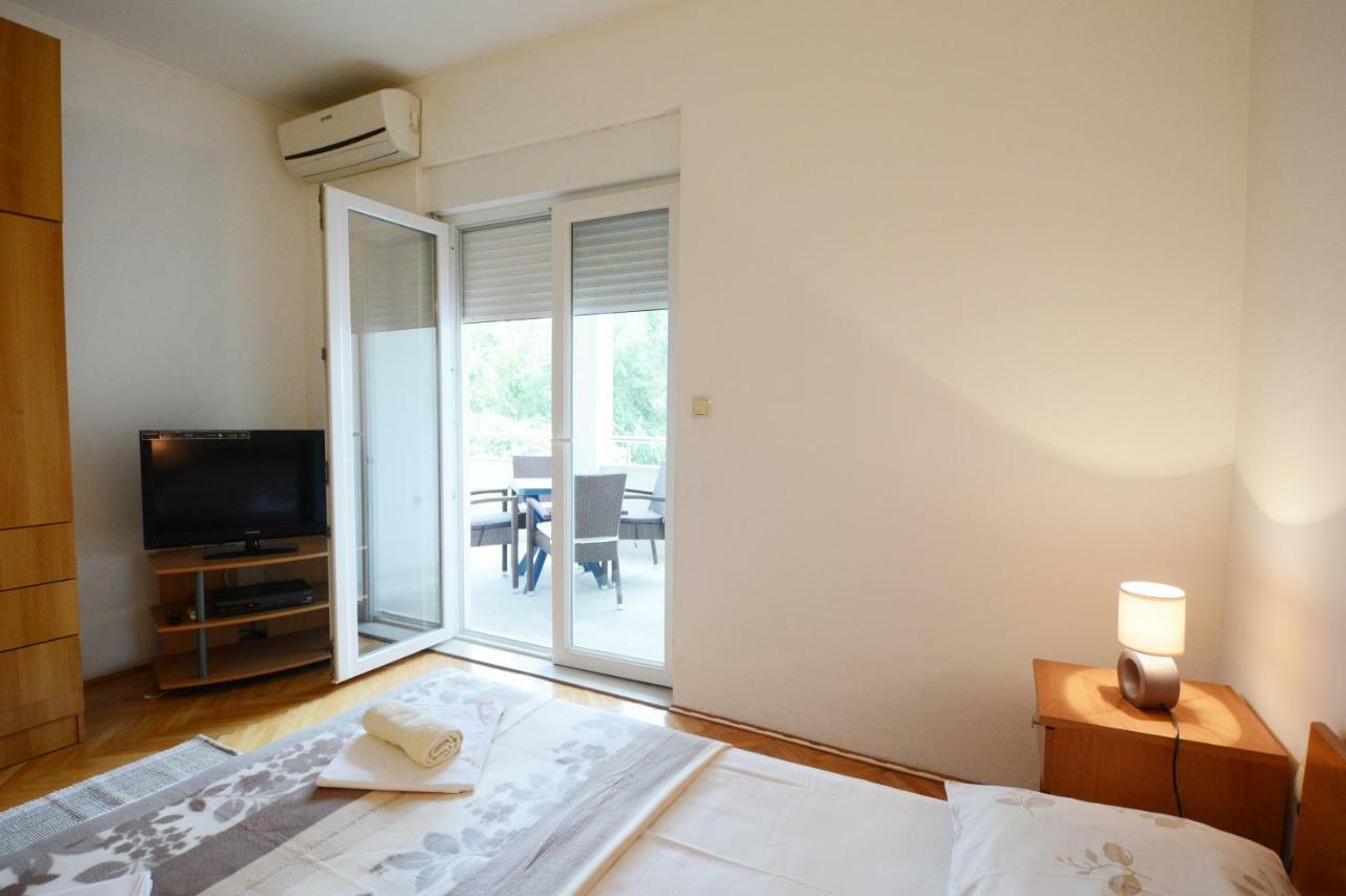 Apartments Ante 奥米什 外观 照片
